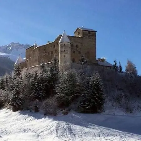 Schloss Naudersberg *